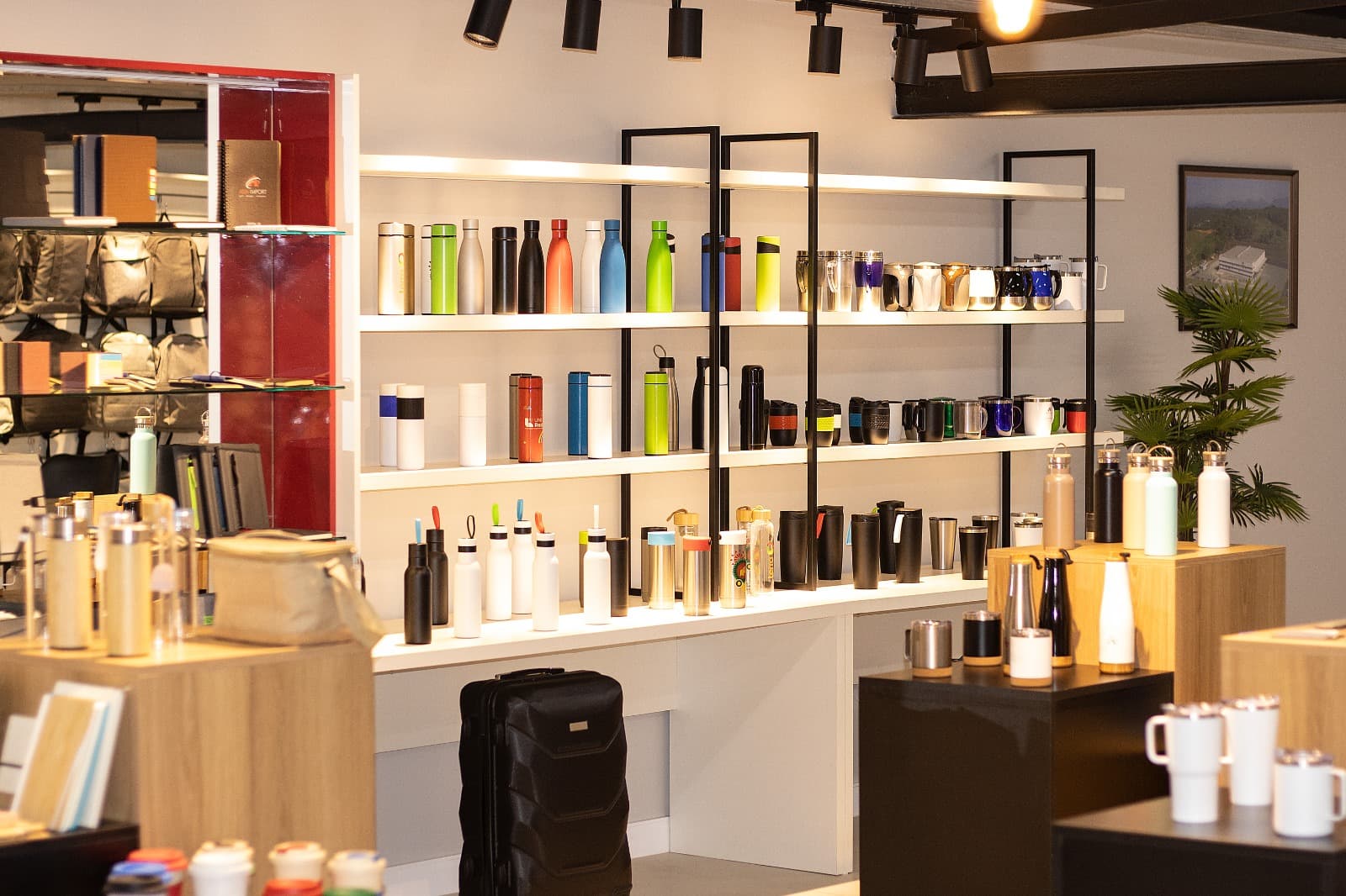 Show ROOM 2