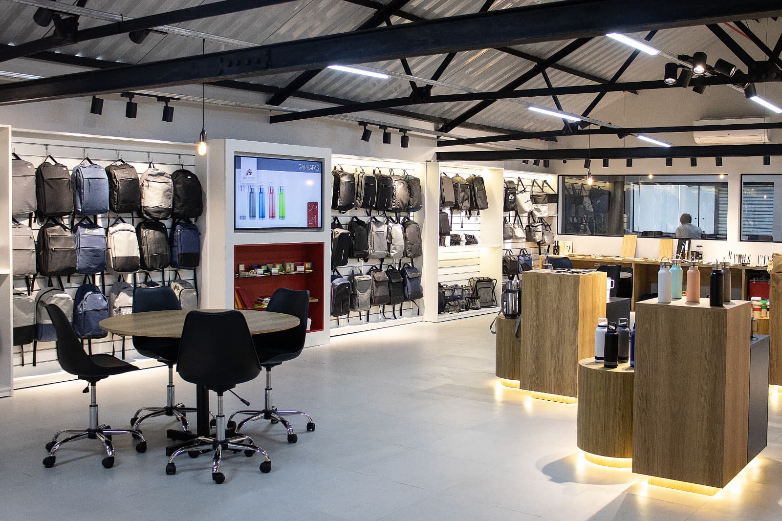 Show ROOM 5