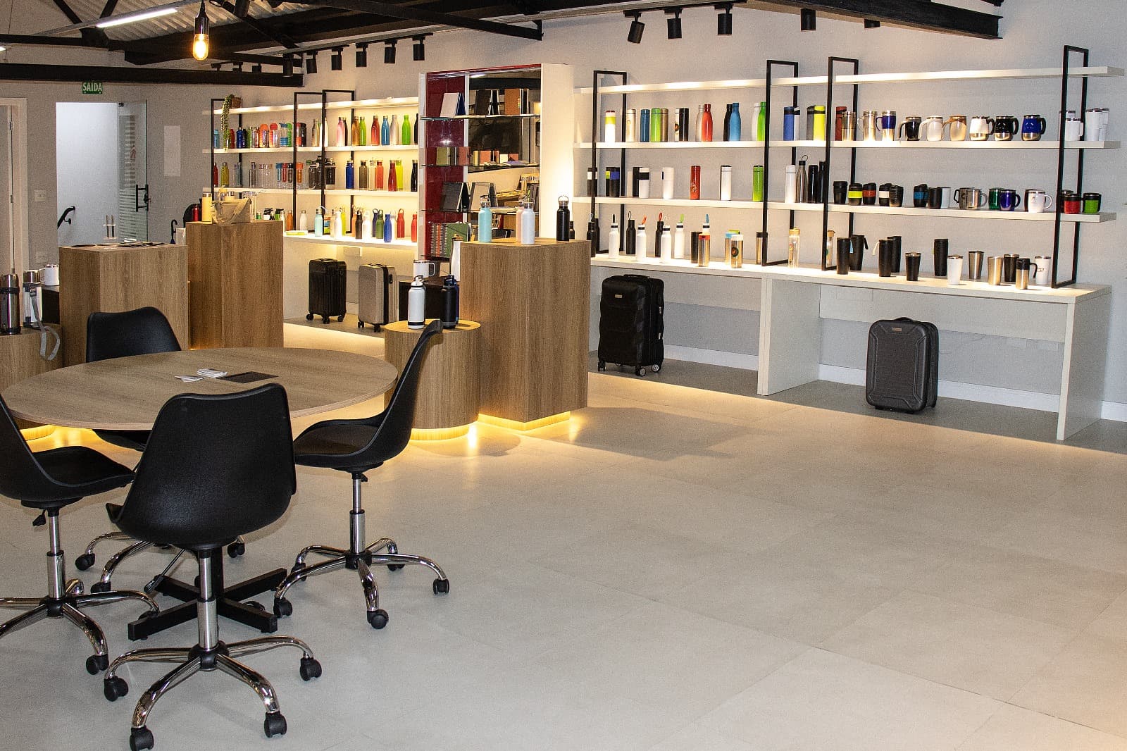 Show ROOM 6